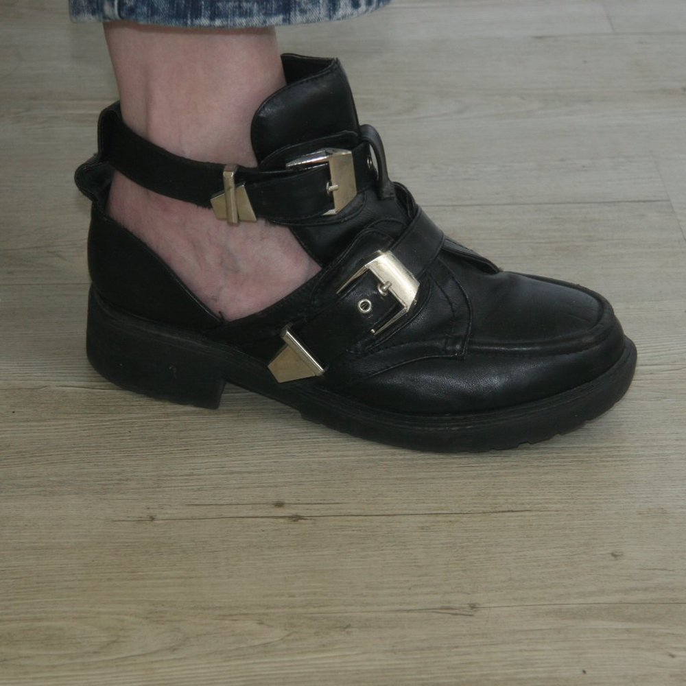 Cut Out Booties - Picture 2 of 7